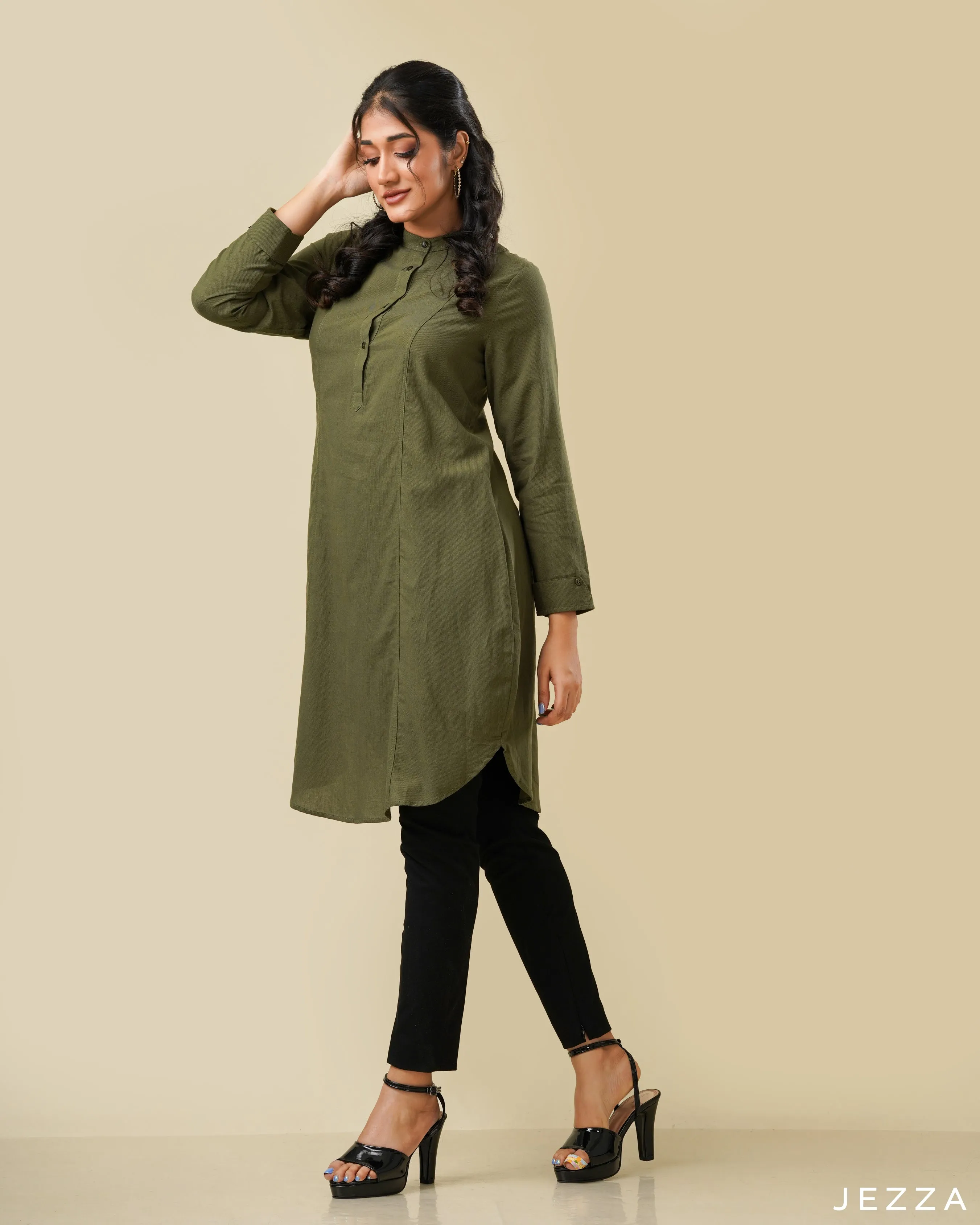 Knee Top With Curved Hem  58232