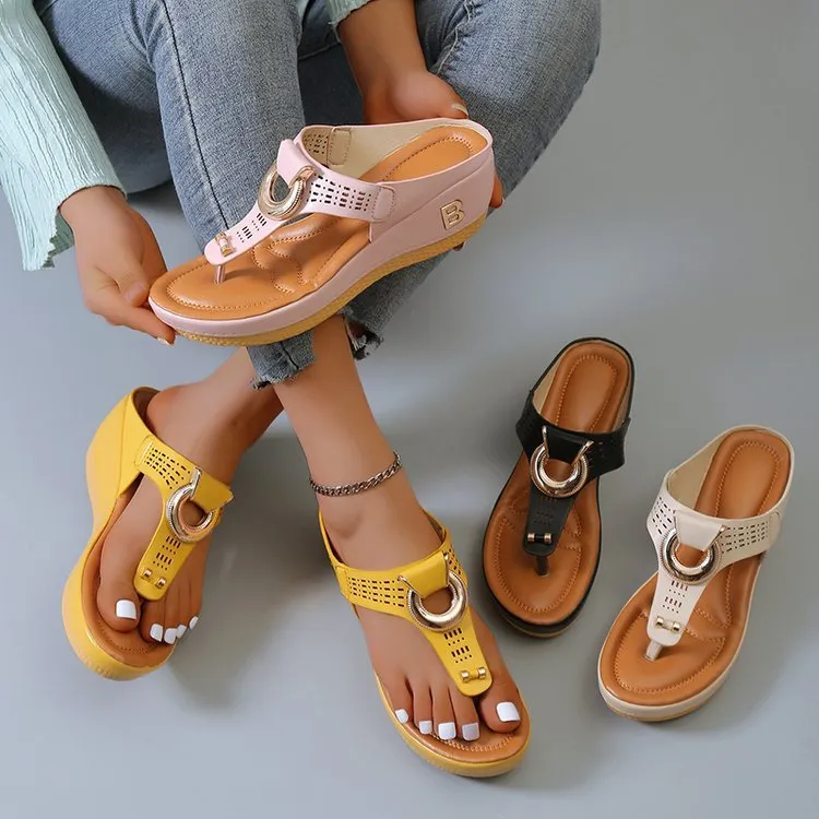 Thong Sandals with Ring Detail